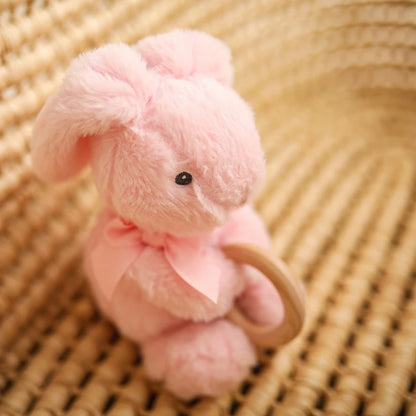 Discover our Bubebaby Babylove CE-certified rabbit plush toy with a soft cotton exterior and PP cotton filling. Suitable from birth, this adorable stuffed rabbit features a wooden ring, making it a perfect cuddly companion for little ones