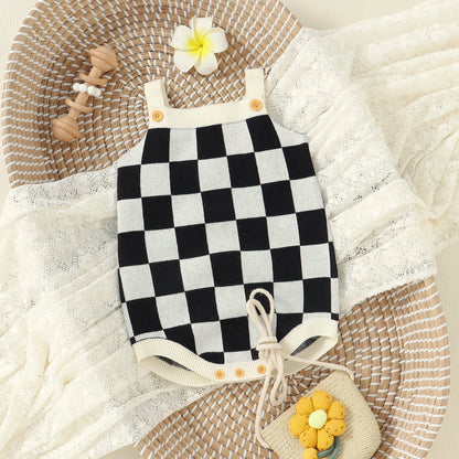 Bubebaby BabyLove unisex romper in a comfortable cotton and polyester blend, featuring a charming plaid pattern, square-neck collar, and covered button closures. Ideal for summer, available in sizes for ages 0-24 months.