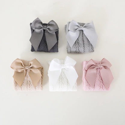 Discover our Bubebaby Babylove high-quality, breathable childrens socks made from a cotton-polyester blend. Available in various sizes for children aged 0-6 years. Unisex design with a bow detail, perfect for all seasons. Ideal for stylish and comfortable everyday wear