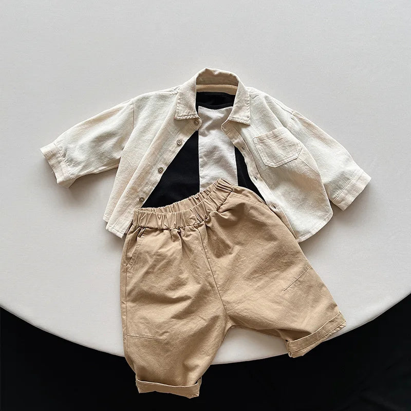 Discover this Unisex Casual Cotton Shirt from Bubebaby Babylove.Its perfect for kids aged 1-6Y. Made from soft broadcloth cotton, it features a solid color pattern, classic turn-down collar, and full sleeves. Ideal for autumn and spring, it offers a true-to-size fit with a regular length for everyday wear. 