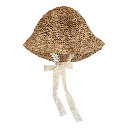 Keep your little one cool and stylish with the Bubebaby Babylove Straw Children's Hat. Perfect for summer vacations, this adjustable hat fits babies aged 0-6 years and comes in two sizes. Made from high-quality straw, it's designed for comfort and sun protection. Ideal for baby girls