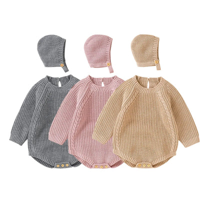 Discover our BabyLove versatile baby romper from Bubebaby, featuring an O-neck collar and solid pattern. Made from a blend of cotton and polyester, it’s perfect for ages 0-24 months. Includes a matching bonnet. Ideal for spring, autumn, and winter. Available in various sizes with a covered button closure