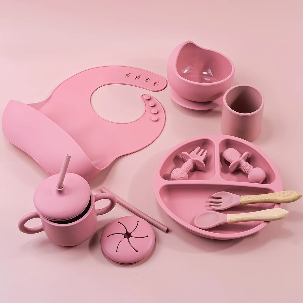 BabyLove Silicone Feeding Set at BubeBaby, perfect for babies aged 3-6 years. This 10-piece set includes solid-patterned storage boxes  made from high-quality, latex-free, nitrosamine-free, phthalate-free, BPA-free, and PVC-free silicone. Safe, durable, and ideal for food storage