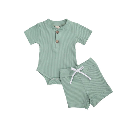 Bubebaby BabyLove Short Set - casual baby outfit with short sleeves and O-neck collar, made from a high-quality cotton and polyester blend. Designed for babies aged 0-2 years, perfect for summer. Includes a pullover top and matching shorts in a solid pattern, available in multiple sizes for a snug fit with broadcloth fabric and regular sleeve style