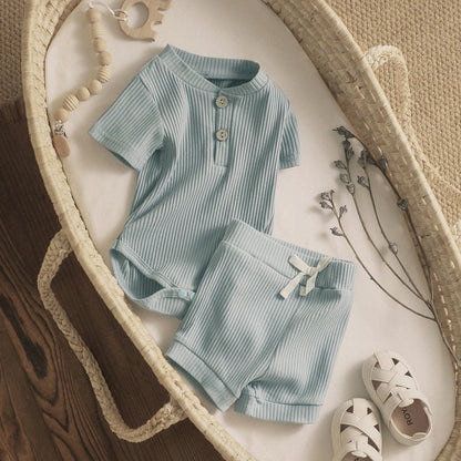 Bubebaby BabyLove Short Set - casual baby outfit with short sleeves and O-neck collar, made from a high-quality cotton and polyester blend. Designed for babies aged 0-2 years, perfect for summer. Includes a pullover top and matching shorts in a solid pattern, available in multiple sizes for a snug fit with broadcloth fabric and regular sleeve style