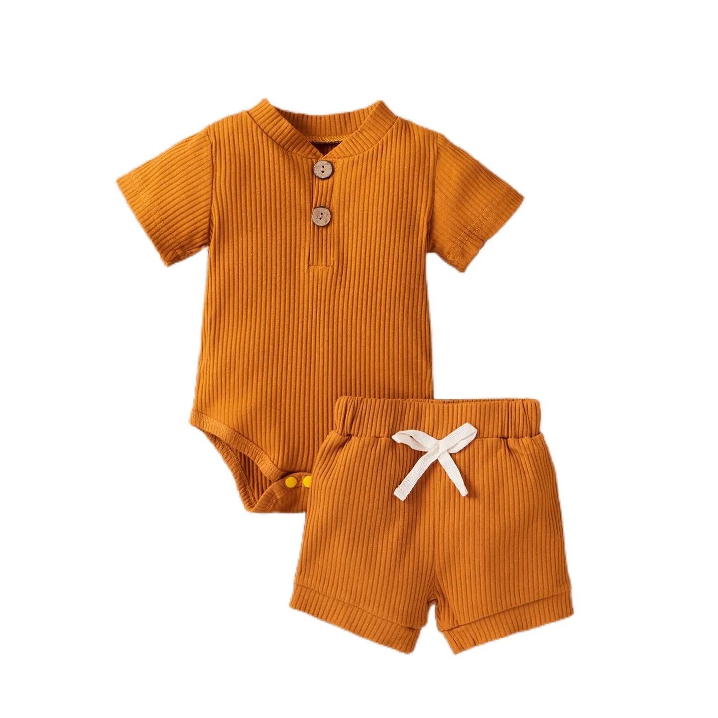 Bubebaby BabyLove Short Set - casual baby outfit with short sleeves and O-neck collar, made from a high-quality cotton and polyester blend. Designed for babies aged 0-2 years, perfect for summer. Includes a pullover top and matching shorts in a solid pattern, available in multiple sizes for a snug fit with broadcloth fabric and regular sleeve style